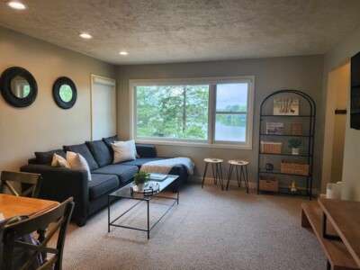 Dyer Lake Vacation Home Living Room